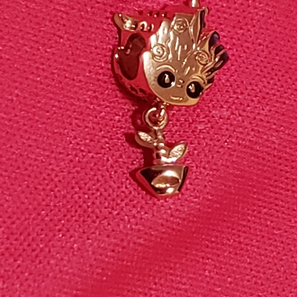 Tulip Charm - Picture 3 of 7